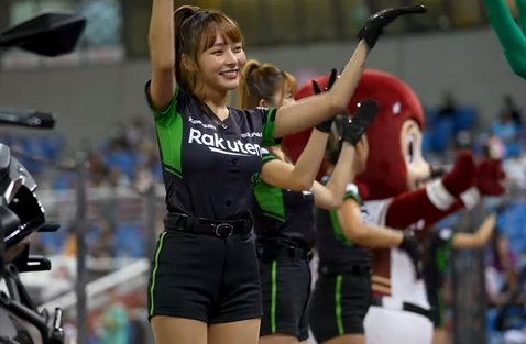 【エロ画像】林襄(リンシャン)とかいう、台湾野球セクシーチアリーダーが抜ける！おっぱい激揺れすぎるだろ・・・
