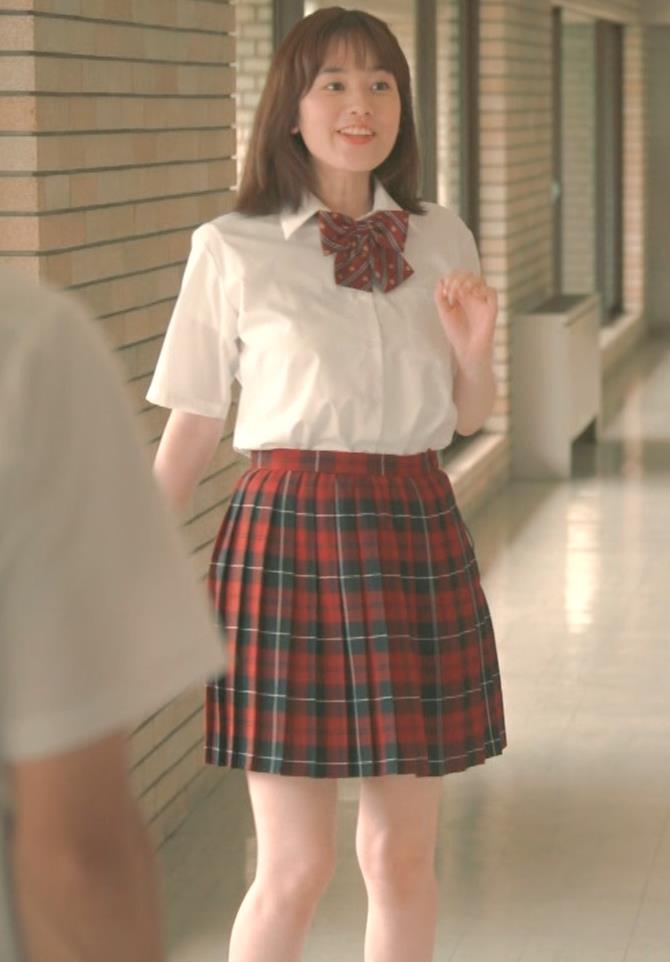 筧美和子　JK役（27歳） 制服姿キャプ・エロ画像