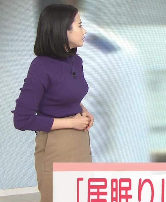 森川夕貴アナ　ニット巨乳とスカートのスリットがエロいキャプ・エロ画像３